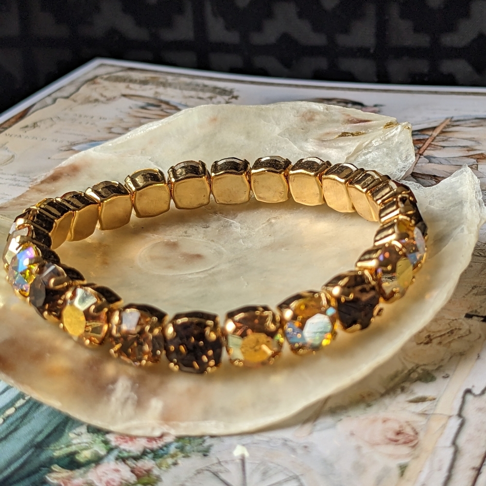 Swarovski Elements Smokey Topaz Crystals Stretchy Bracelet in Gold - Picture 3 of 6